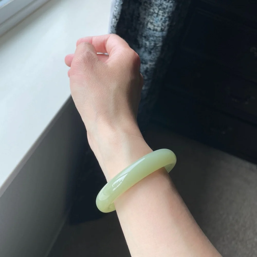 Natural Hetian Yellow Jade Bangle – With Water Lines | No Cracks | Certified